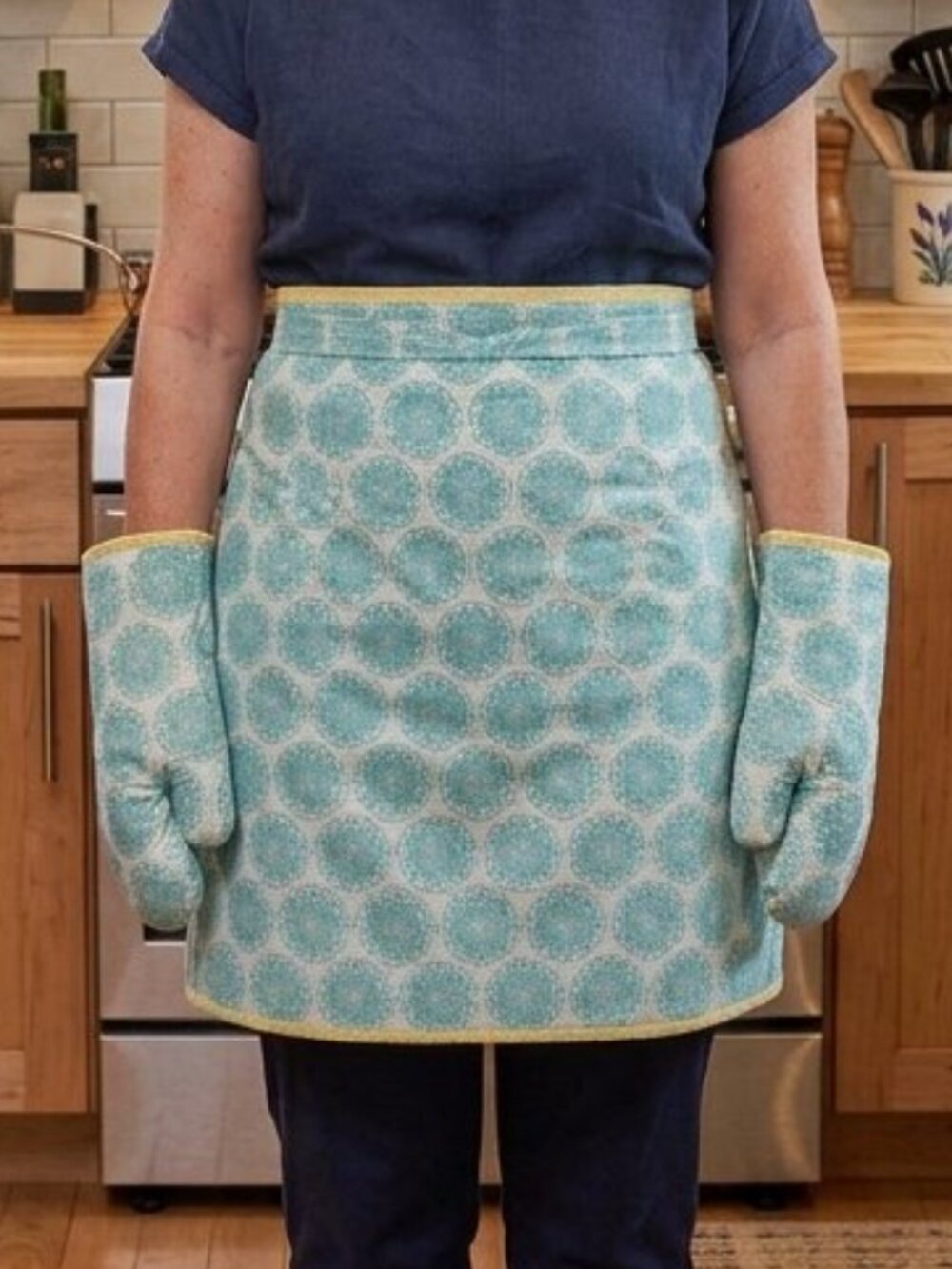 Handmade Waist Apron + Matching Oven Mitts + Pot Holder Kitchen Linens